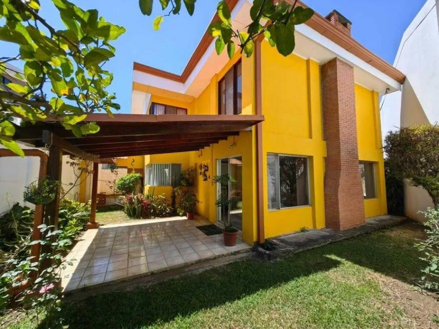 Casa en Venta en Belén, Heredia. RAH 24-1240 - Venta en Belén