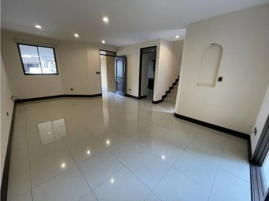 Casa en venta Curridabat, condominio PIV7542986 - Venta en Curridabat