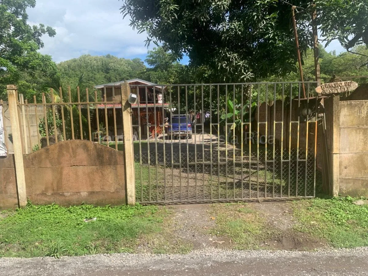 Venta de propiedad turística con casa, cabina y piscina #26-2223 GS - Venta en Parrita