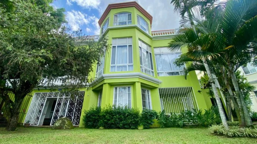Descubra una propuesta residencial única en Bello Horizonte de Escazú, donde la amplitud, la tranquilidad y el ...