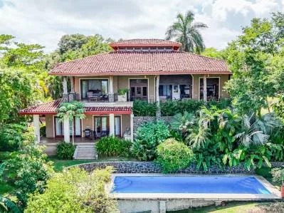 Rancho Deluxe - 2BR Ocean View Home plus Apt and Guest House