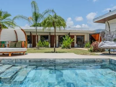 Turnkey Boutique Hotel for Sale in Bahía Ballena, Uvita – Los Papyrus