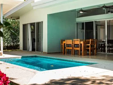 Casa de 3 habitaciones a poca distancia de Playa Chaman – Villas del Sol, Bahía Ballena