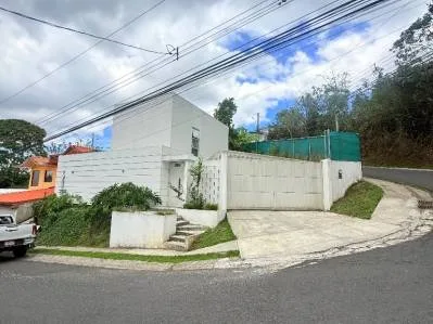 Venta de casa en San Rafael de Montes de Oca, San José