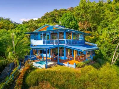 Casa Vista Harmonia: ¡Vistas legendarias al océano y vida sostenible!