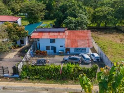 Apartamentos a poca distancia de la playa en Uvita