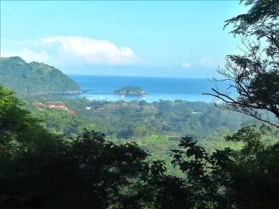 Residencia de 2 Habitaciones en Finca Brisas de la Montaña: Confort Total y Conexión Natural 🌿🏡