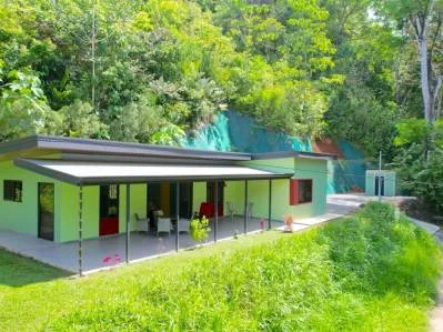 Propiedad comercial-residencial en venta a la entrada de Ojochal