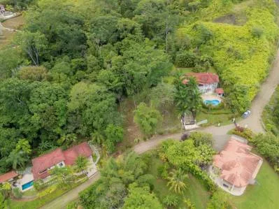 Lote residencial en venta en Ojochal – Fase 6 del Condominio Tortuga | Lote listo para construir