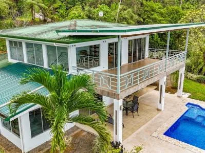 Casa con vista al mar cerca de Ojochal, Costa Rica | Propiedad en la selva de 2.75 acres