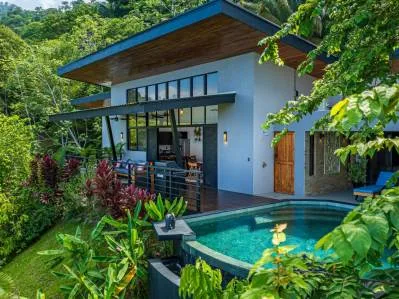 Casa Markissa – Luxury Oceanview Villa with Proven Rental Income.