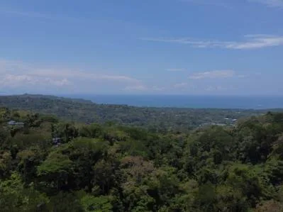 Terreno con vista al mar y cascada privada – Uvita