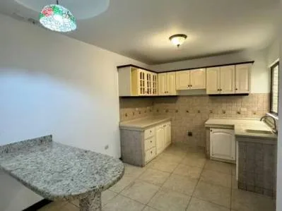 Propiedad con Dos Apartamentos a Precio Inigualable, Genera Ingresos en Escazú Trejos Montealegre — photo 3