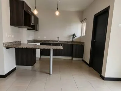 🏡 ¡Casa en alquiler con disponibilidad inmediata! La Guácima Alajuela | $1100 🏡