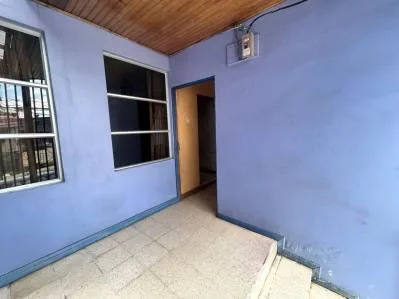 Terreno con casa en venta en Heredia Centro - Uso de Suelo Mixto (Comercial–Residencial)