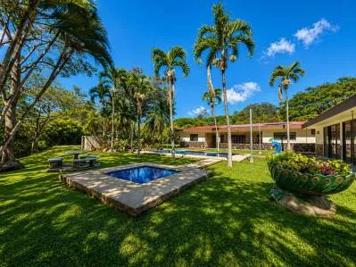 Quinta en Alquiler en Ciruelas de Alajuela | 2.5 Hectáreas de Privacidad, Naturaleza y Exclusividad
