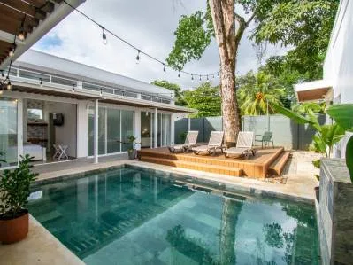 Casa tropical llave en mano a pasos de la playa.