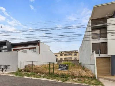 SE VENDE LOTE UNICO EN ROHRMOSER PARA DESARROLLO