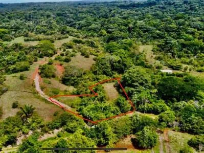Santuario Costero Raro de 10 Acres en Esterillos Oeste