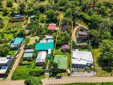 Terreno ideal para desarrollo en Ojochal con cabaña | Oportunidad de subdivisión