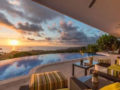Luxury Ocean View Home in Ojochal Costa Rica | Infinity Pool & Sunset Views