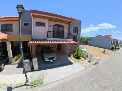 Se vende hermosa casa en Santo Tomás de Heredia — photo 3