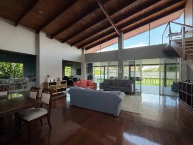 House for Sale with Spacious Lot in San Isidro, Heredia