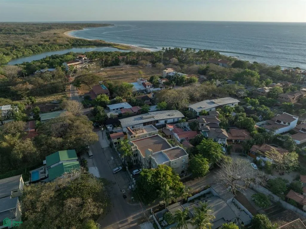 Condominio Encantador en Playa Langosta – ¡A Pasos de la Playa!