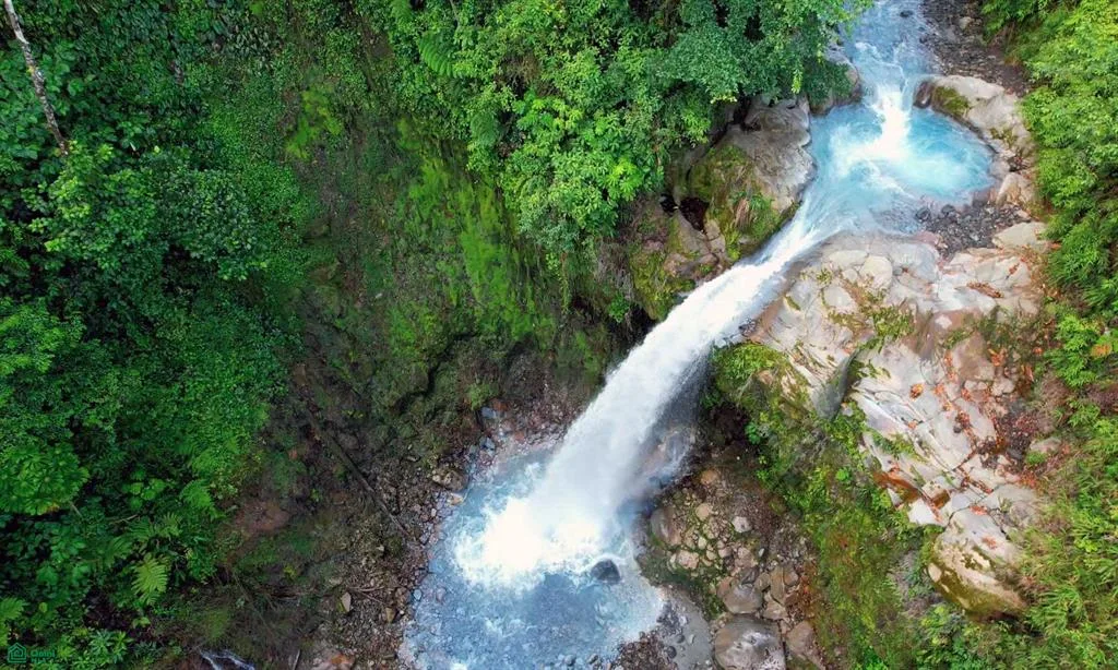 Propiedad Exclusiva para Eco Resort y Wellness Retreat