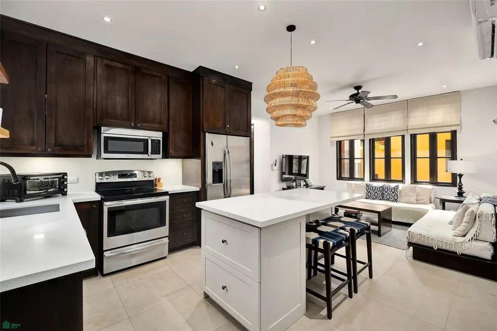 24 Avenida Las Antiguas | Residencia de 2 Habitaciones con Excelente Historial de Renta en Las Catal
