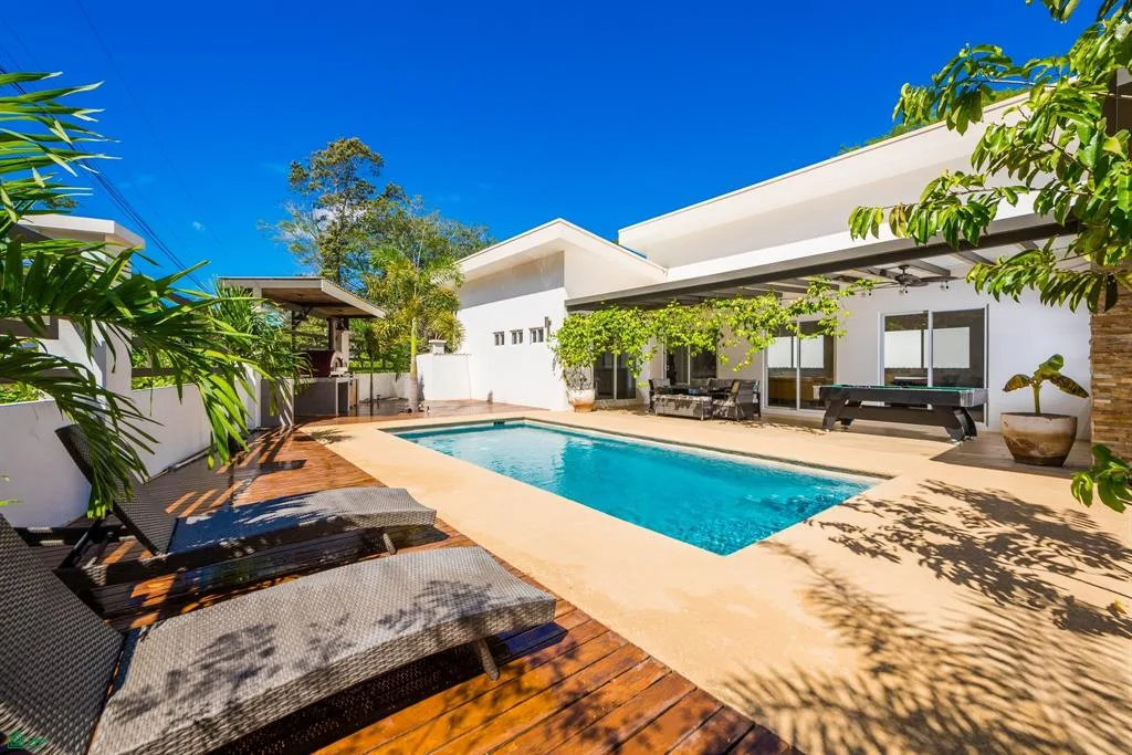 Casa Harrison – Increíble Oportunidad en Surfside