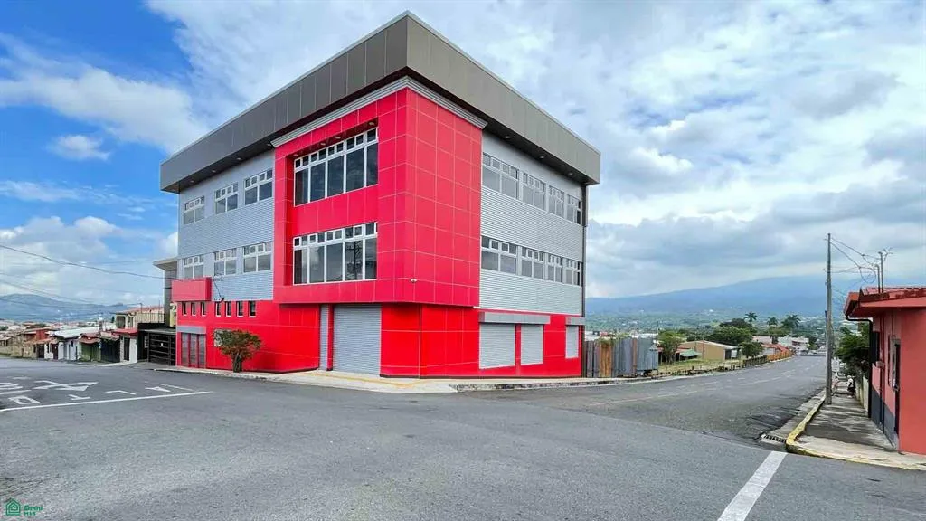 Edificio Comercial En Alquiler En Grecia Costa Rica – 1.170 m² Cerca Del Centro De Grecia