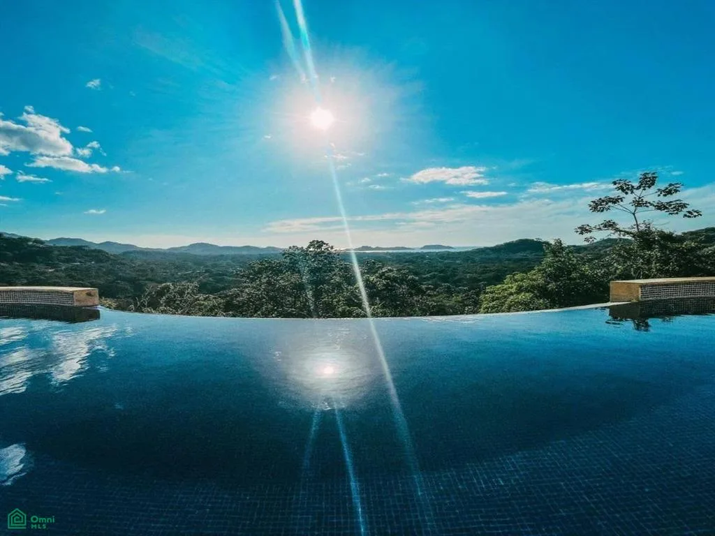 Casa de la Promesa: Luxury 5BR Ocean View Villa in Flamingo Hills