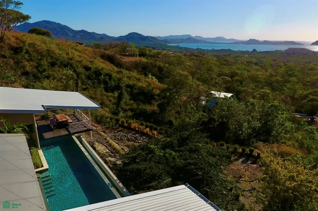 Hermosa Casa con Vista al Mar en Venta – Casa Chocoya