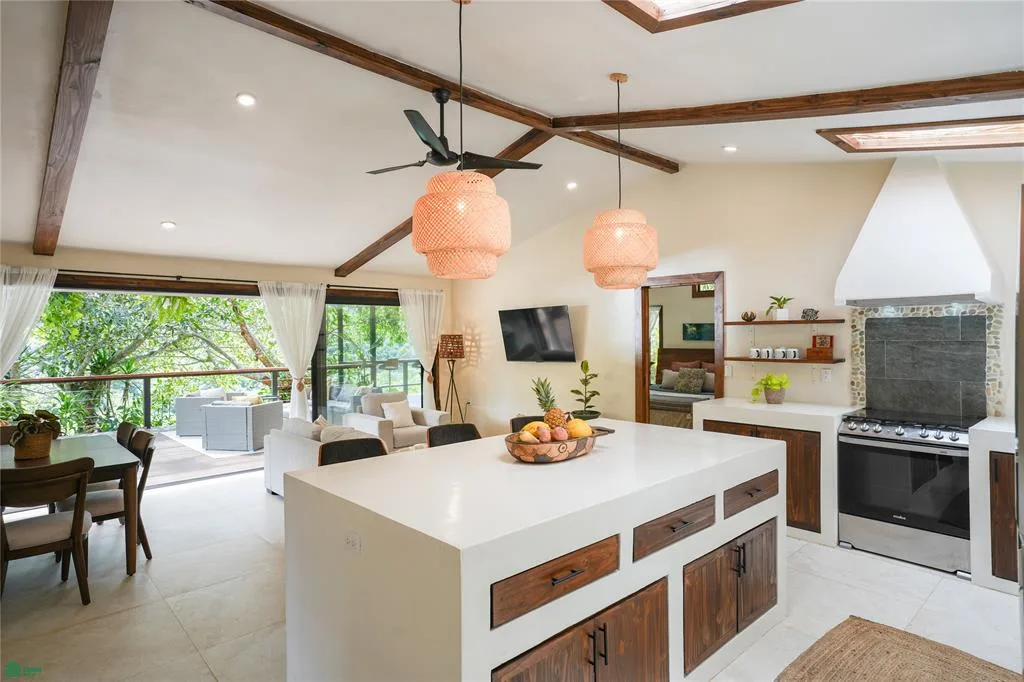 Casa Vida De Amor | Finca llave en mano para ingresos y estilo de vida
