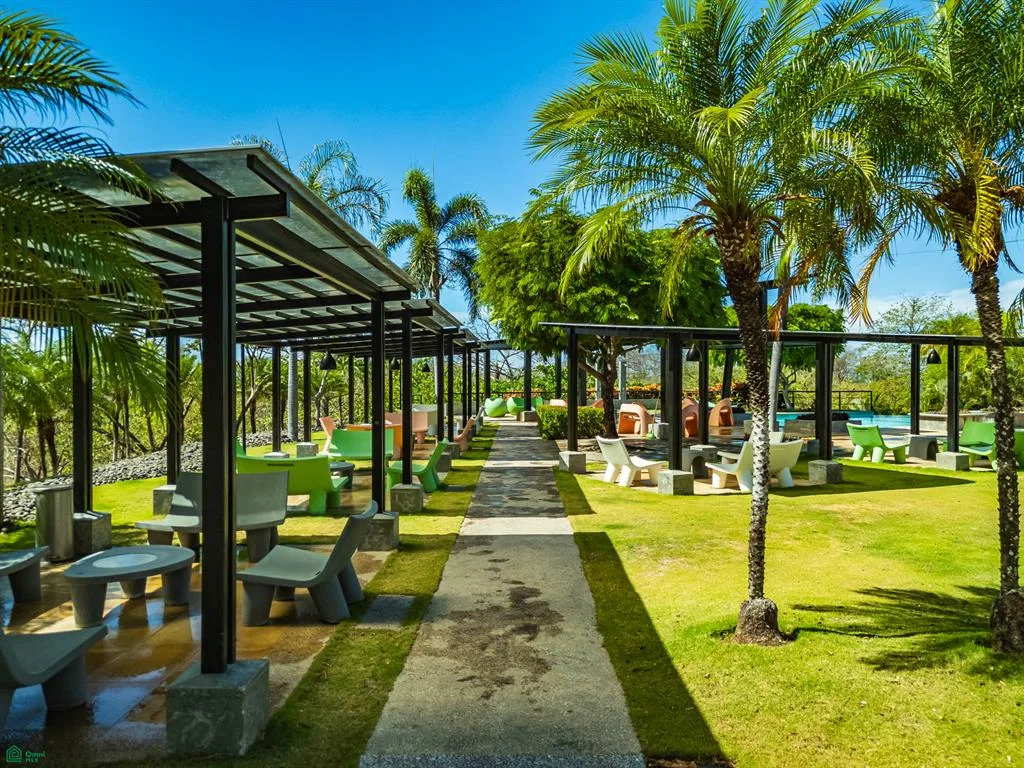 Lote en Playa en Marbella – Construya su Sueño en Costa Rica