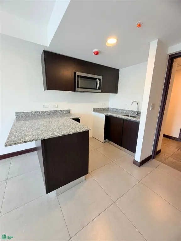 Apartamento en venta en Torre Los Yoses — photo 3