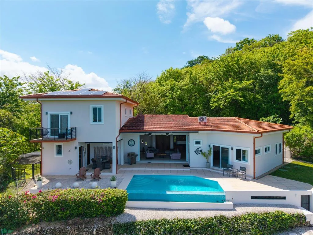 Casa Bella Vista | Vida Tranquila con Vista al Mar y Maxima Privacidad