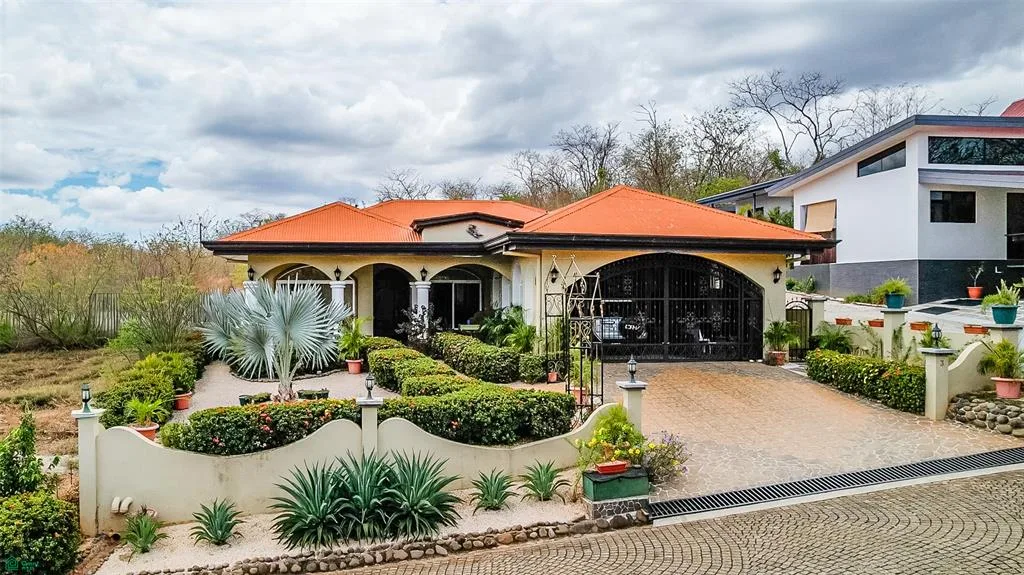 Casa Jelena