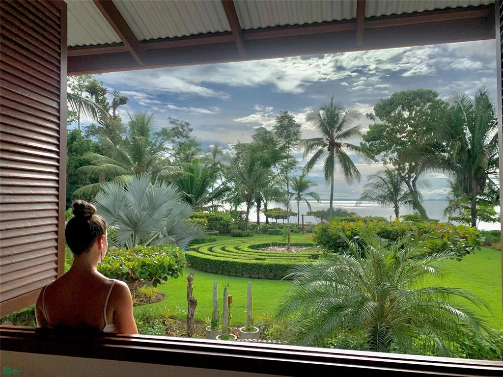 Plataforma de Retiro Wellness y Hospitalidad Frente al Mar - Península de Osa, Costa Rica