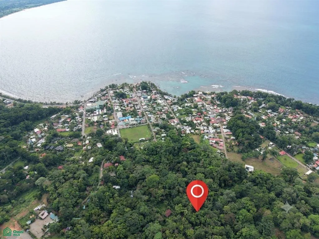 Dos Exclusivos Lotes Cerca de la Playa en Puerto Viejo de Talamanca – Se Venden Juntos Unicamente