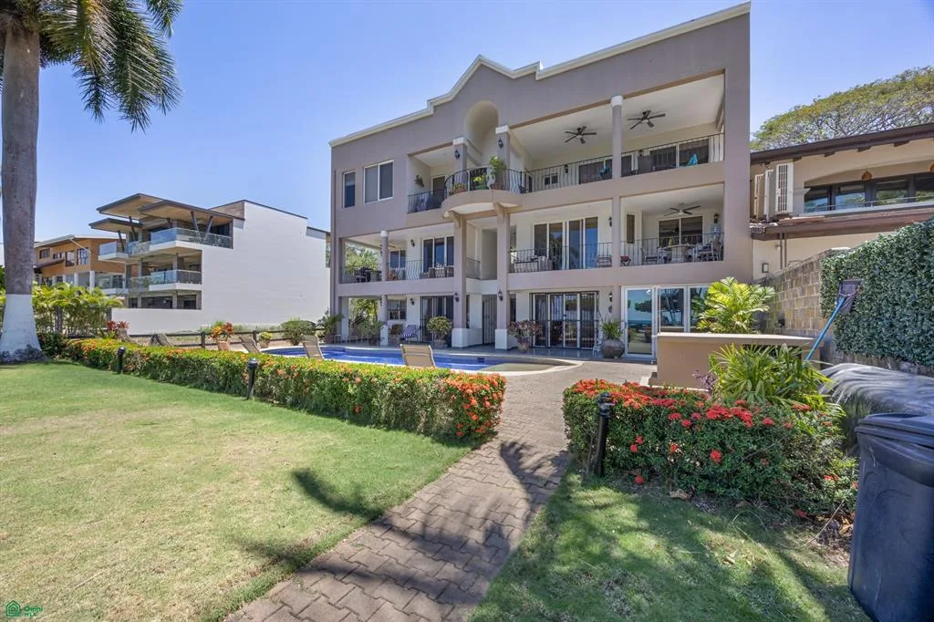 El Destino 1A: Turnkey Oceanfront Living in Surfside