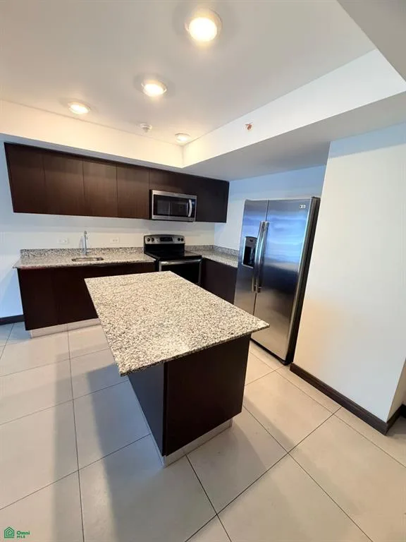 Ubicado en una de las zonas más exclusivas de San José, este apartamento combina comodidad, ubicación estratégica y seguridad en una torre residencial en Nunciatura. Excelente ... — photo 2