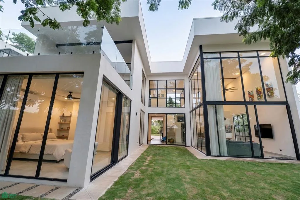 Casa de Lujo en Venta en San Rafael, Alajuela