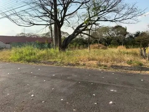 The Residencial Rio Oro is a very quiet residential. With a strategic location. It has very easy exit to Route # 27, exit to San Ana and ... — photo 3