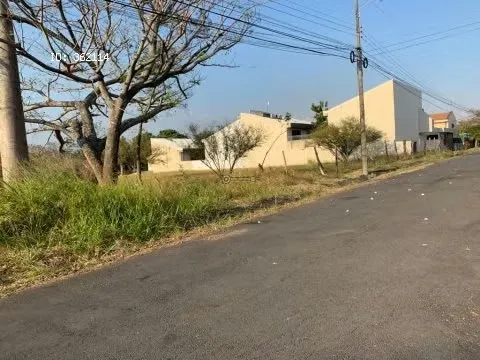 The Residencial Rio Oro is a very quiet residential. With a strategic location. It has very easy exit to Route # 27, exit to San Ana and ... — photo 5