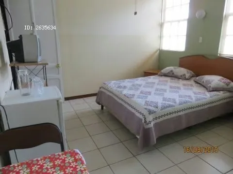 Nice room, 20 minutes from the Central Park of San José. It has daily cleaning service, a bed, closet, private bathroom, fan, hot water, cable TV, private parking, Wi-Fi. Laundry is ... — photo 4