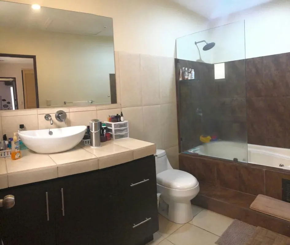 ONE FLOOR HOUSE FOR SALE IN SANTA ANA