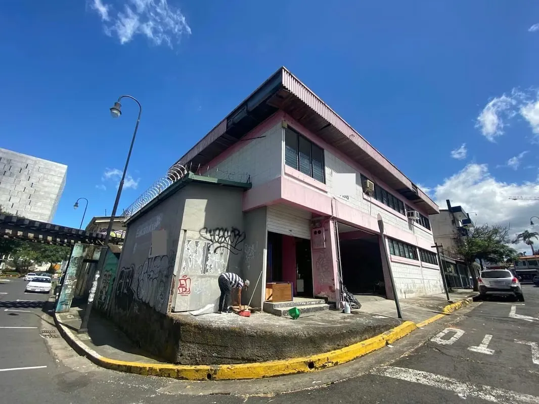 Venta de Edificio en Avenida 4, San José (AD)