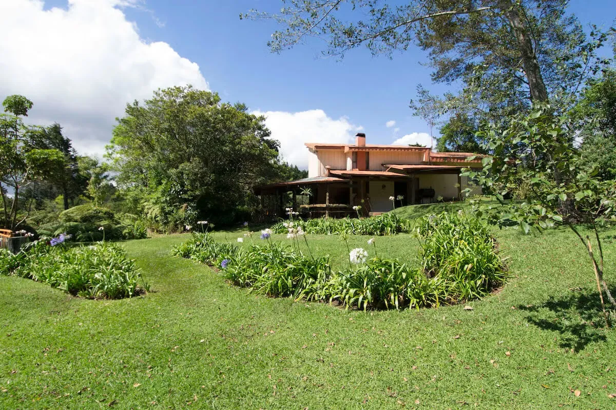 Beautiful property in Heredia for SALE with golf course (AD) — photo 4